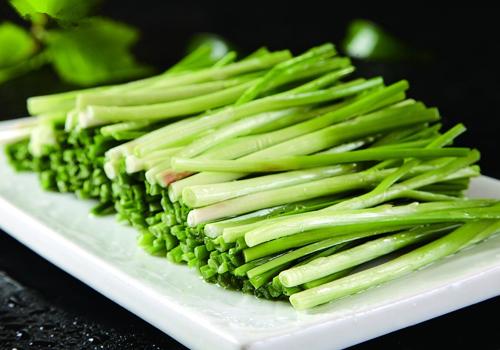 吃完韭菜怎么去味道 吃韭菜有味道怎么回事