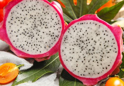 火龙果皮可以去眼袋吗 火龙果的皮可以敷脸吗