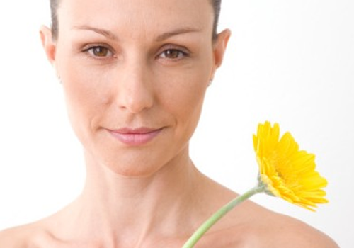皮肤暗黄怎么调理能变白 8招帮你恢复气色