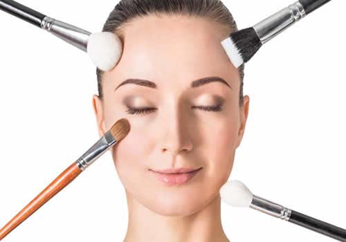 粉底液要跟bb一起用吗 粉底液要跟什么一起用