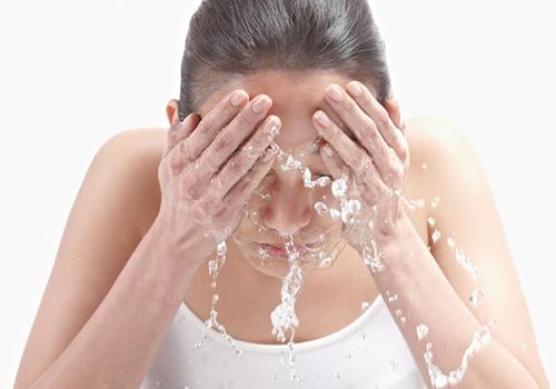 洗脸用白醋好还是米醋好 用醋洗脸的正确方法