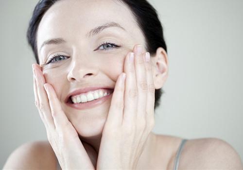 脸上有红血丝可以去角质吗 哪些情况不宜去角质