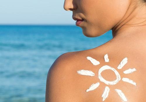 每天用防晒霜好吗 每天都用防晒霜皮肤会怎样