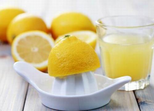 柠檬水的功效与作用及食用方法