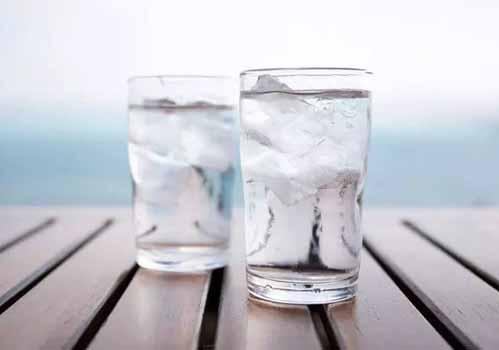 白酒兑雪碧比例是多少 江小白和雪碧怎么兑