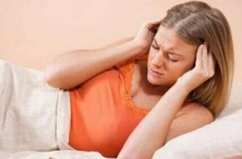 眼睛浮肿是什么原因 这5个因素都是元凶哦！