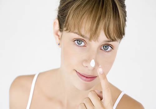 敏感肌肤脸干怎么办 6种补水方法，立刻扫走皮肤干燥！