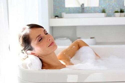 盐水洗澡的功效与作用