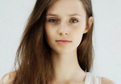 用素颜霜前打隔离霜吗