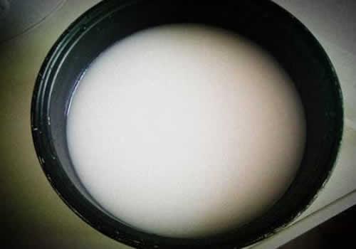 天天用淘米水洗脸白吗 这样用淘米水洗脸,皮肤白的会更快!