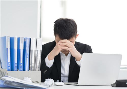 男人出汗多是什么原因 男人晚上睡觉出虚汗正常吗