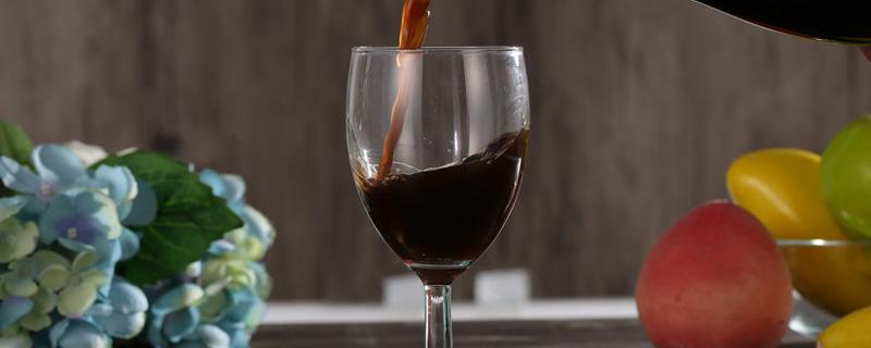 红酒和白酒可以一起喝吗 红酒配白酒喝了会怎样