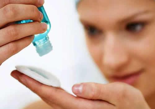 天天用卸妆水对皮肤好吗 卸妆水并不适合所有肤质使用