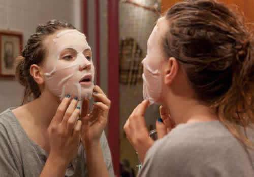 天天用爽肤水敷脸好吗 天天用哪种爽肤水敷脸好