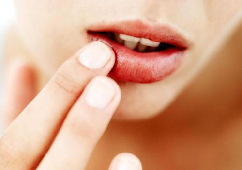 夏季如何护唇 6大护唇方法要知道