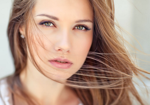 夏季皮肤出油长痘痘是什么原因 脸上长痘四大禁忌