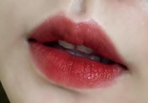 涂了口红过敏怎么办 怎样能预防口红过敏