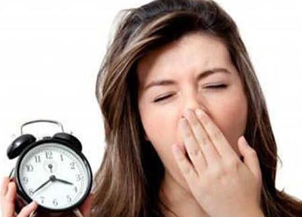 产后黑眼圈很重怎么办 最根本的解决方法就是多休息！