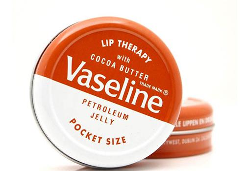 为什么凡士林身体乳不能涂脸 脸部的事情还是乖乖交给水乳吧！