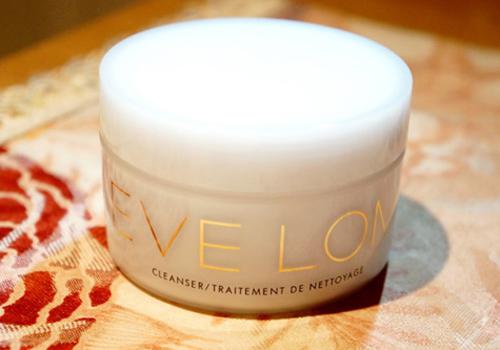 美妆产品哪个牌子好