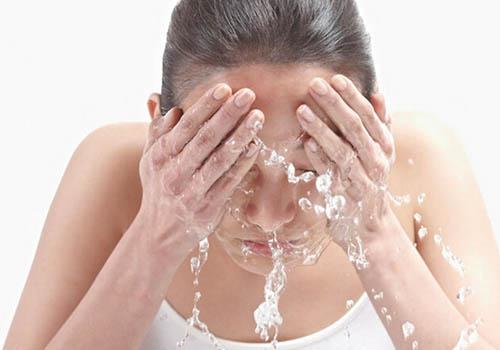 油性皮肤怎么去痘痘