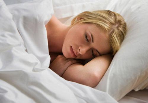 怎样提高睡觉睡眠质量 这些睡前习惯要丢掉