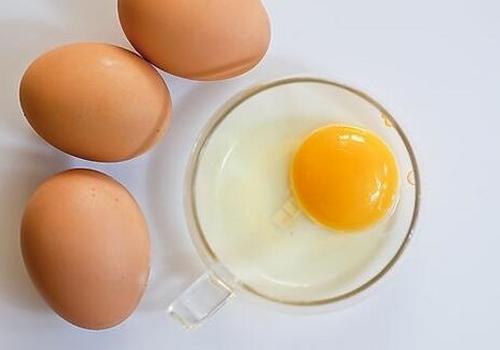 蛋清去黑头效果好吗 怎么用蛋清去黑头