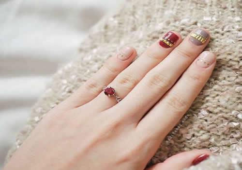 涂了指甲油感觉不透气 怎样降低指甲的不透气感