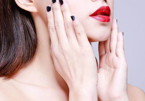 柠檬水洗脸可以祛痘吗 经常用柠檬水洗脸好吗