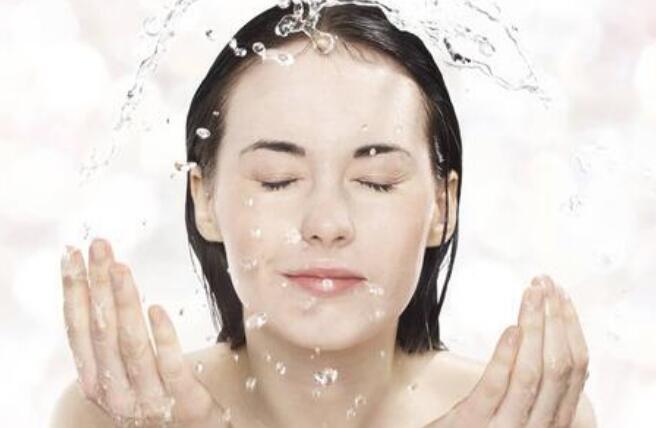 洗脸的误区 洗脸学问大,你真的会洗脸吗?还是看看洗脸这4大误区吧!
