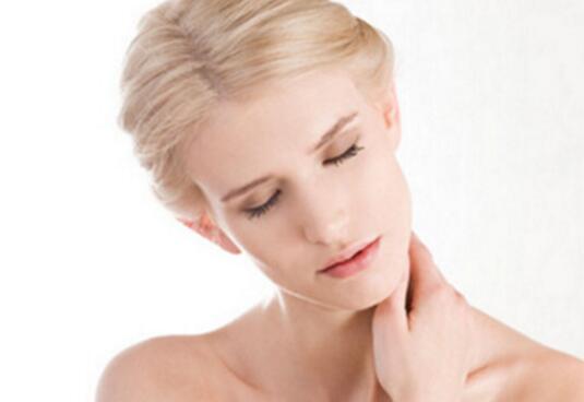 颈纹怎么消除 脖子忘记防晒?小心颈纹找上你!