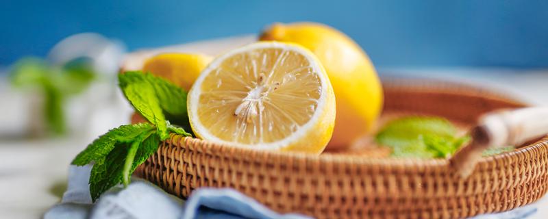 吃柠檬多久可以晒太阳 喝柠檬水的最佳时间