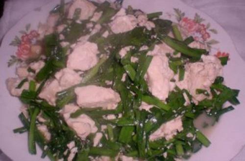 韭菜炖豆腐