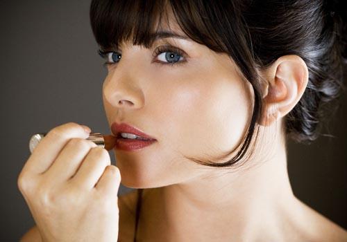 皮肤暗黄是什么原因 皮肤暗黄怎么办