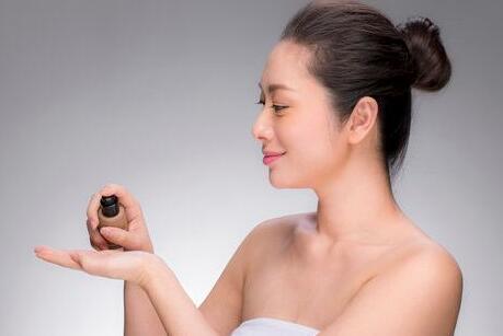 换季护肤品怎么处理 这样做用剩的护肤品不会浪费哦!