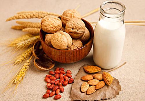 更年期身体老发热怎么办 要多吃这些食物