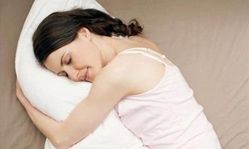 睡姿会影响脸型吗 睡的好,颜值高?