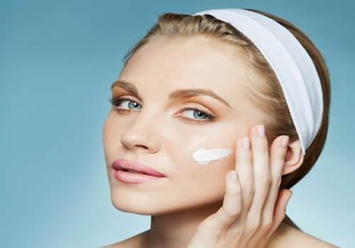 精华乳bb霜顺序是什么 分不清楚别乱用，否则不仅伤皮肤还毁妆容！