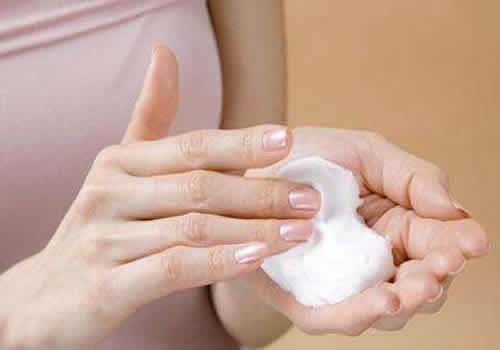 擦护手霜手会变嫩吗 总结让手变嫩的方法,学会你就拥有一双嫩手!