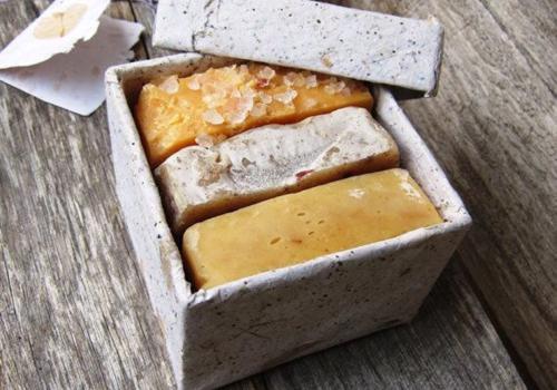 洁面皂和洗面奶哪个好