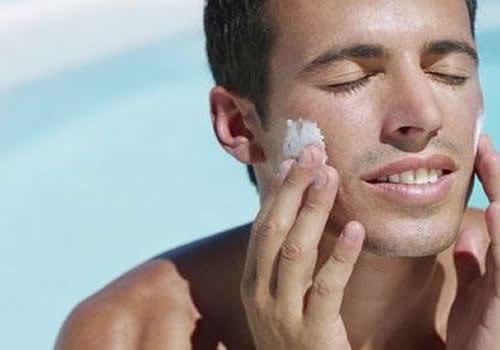 男士防晒霜有用吗 用了肯定比没用强！