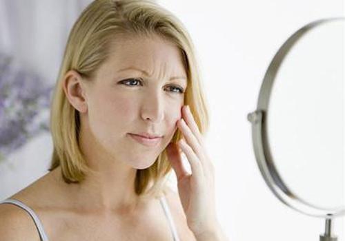 女人皮肤不好是什么原因 3个因素导致皮肤差