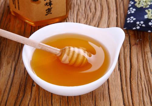 蜂蜜直接洗脸可以吗 经常用蜂蜜洗脸好吗