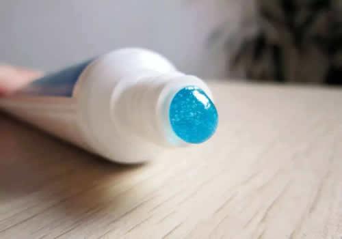 天天用牙膏洗脸可以吗 牙膏洗脸对牙膏和肤质有要求!