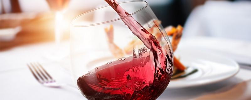 红酒兑雪碧容易醉吗 红酒兑雪碧后劲大吗