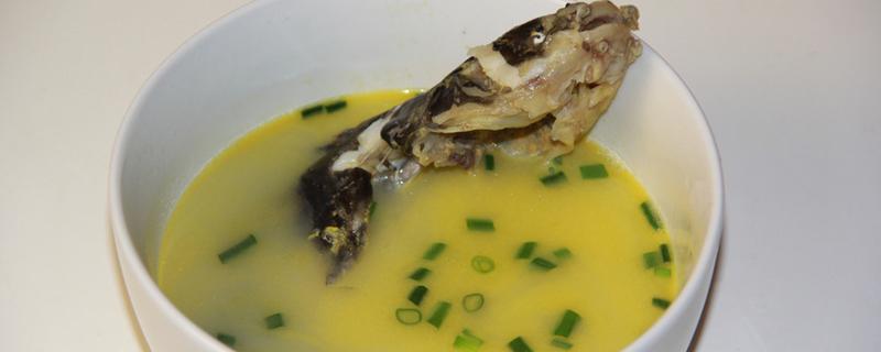 鲈鱼搭配什么蔬菜营养 吃鲈鱼的禁忌