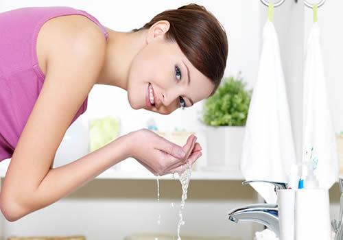 夏天适合用什么洗面奶 夏天用这些洗面奶准没错!