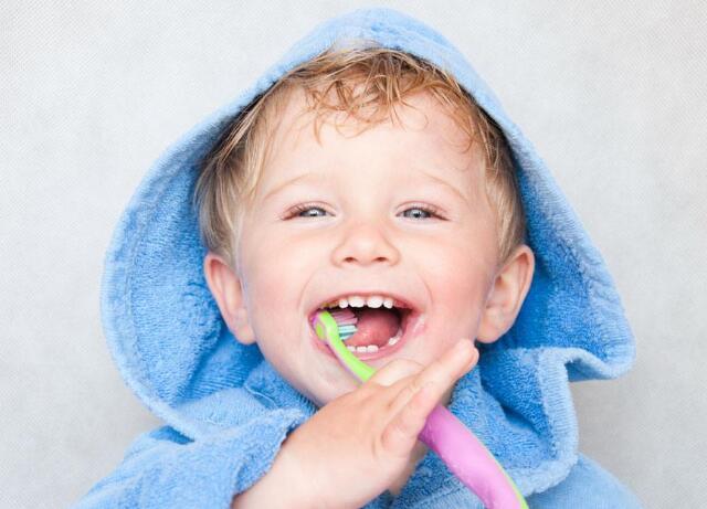 如何让孩子喜欢刷牙（如何让孩子喜欢刷牙1岁）