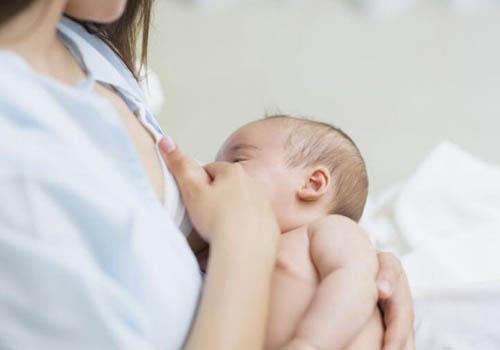 哺乳期能不能吃橄榄（哺乳期能不能吃橄榄汁）