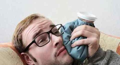 上火了牙龈肿痛小妙招（上火了牙龈肿痛小偏方）